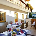 Am Schloss Hotel 3*